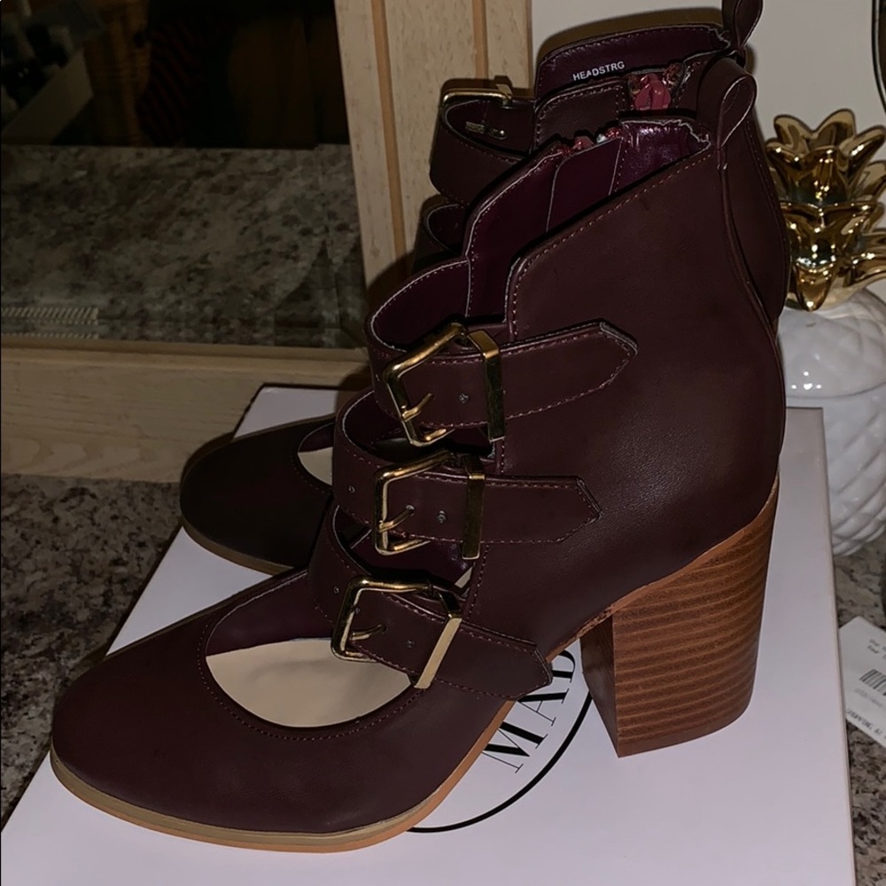 Shoes - Picture 2 of 2